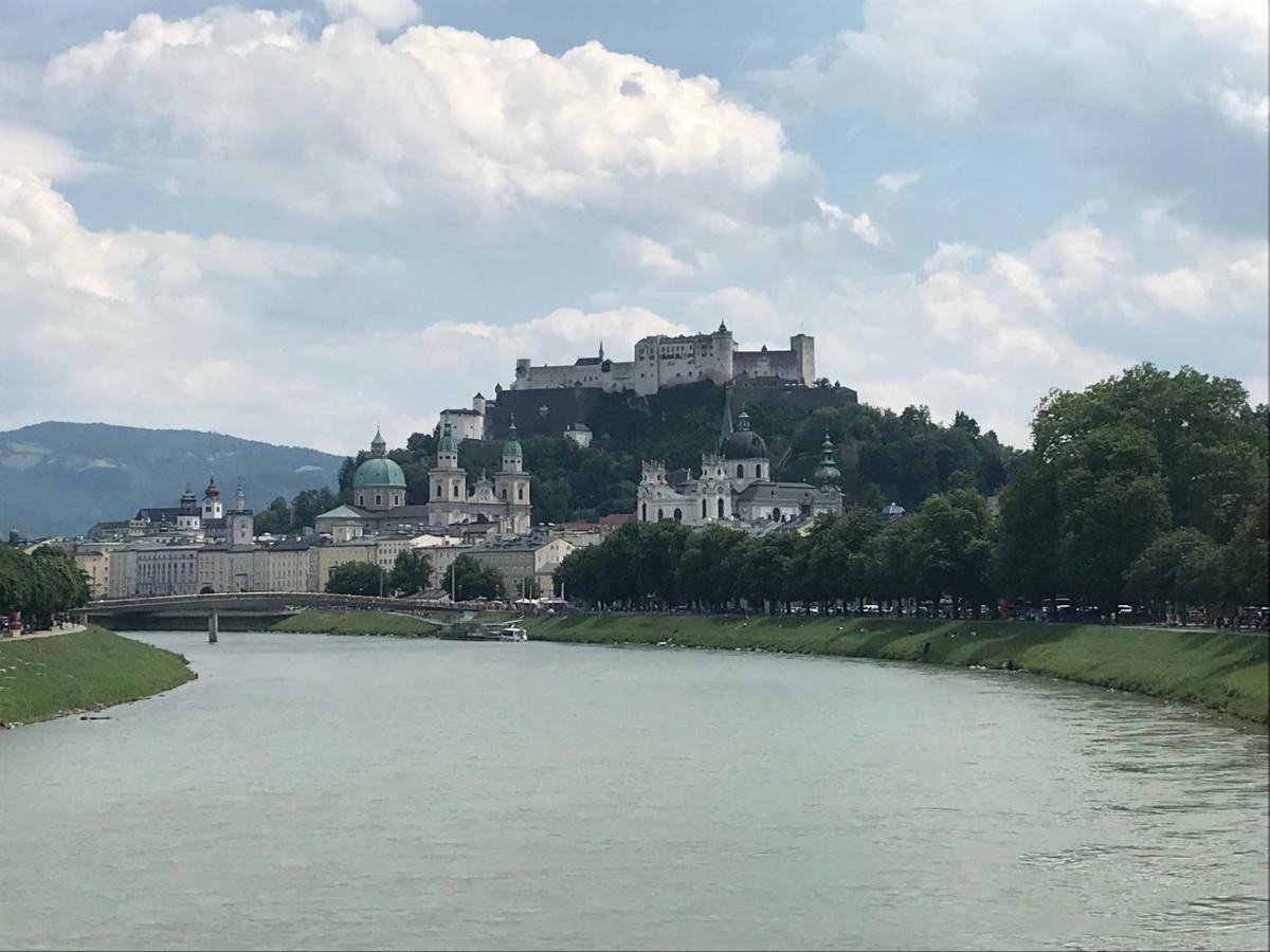Knusperhaus mit Garten Salzburg Exterior foto